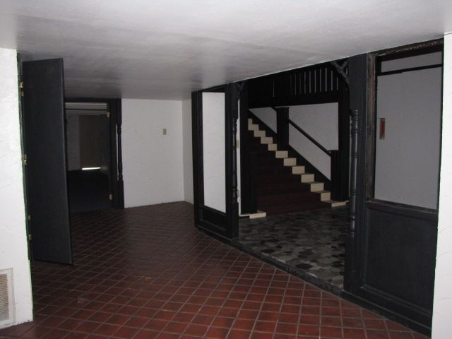113 E Main St, Henderson, TX 75652